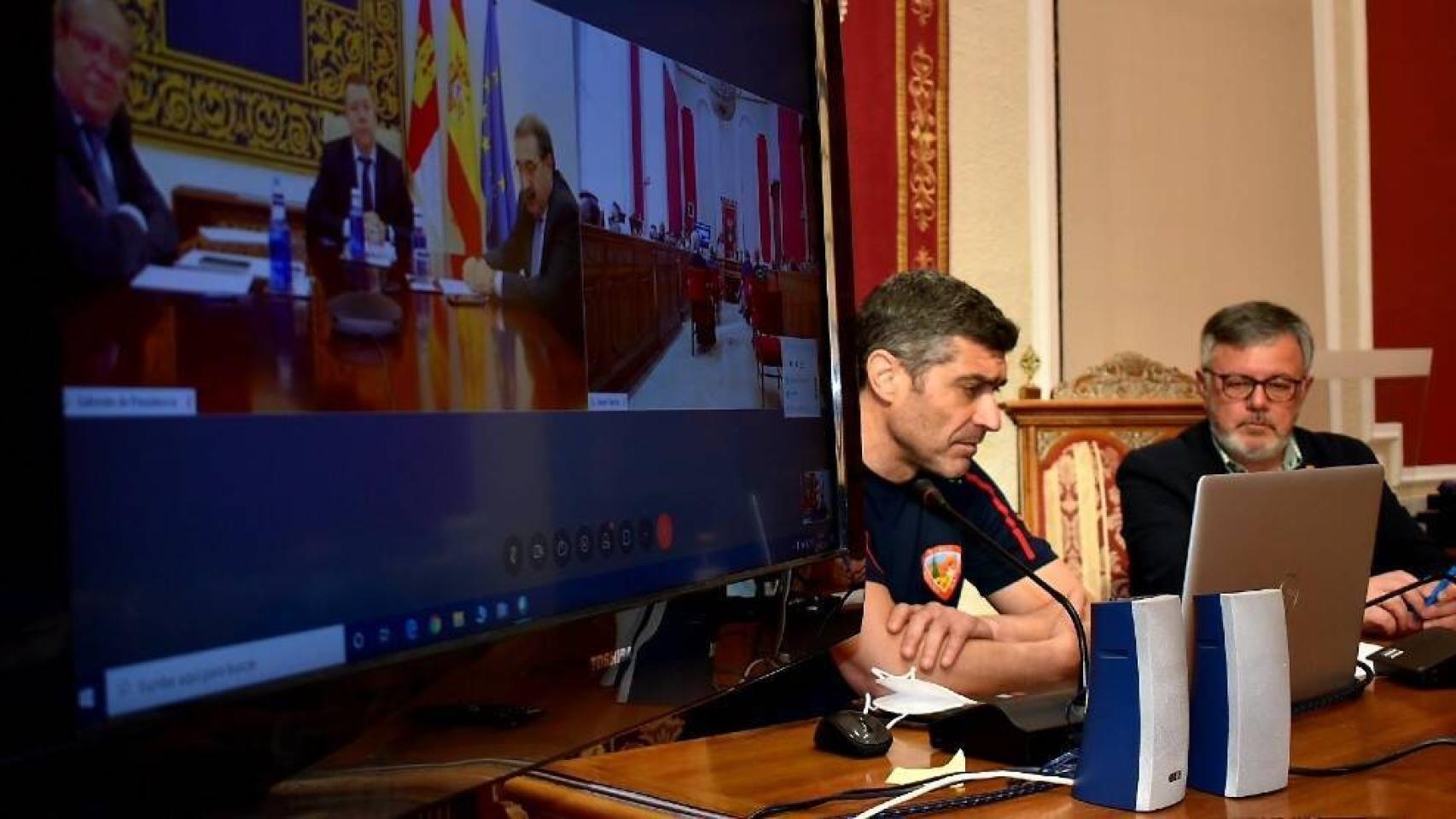 Un instante de la reunión de seguimiento celebrada durante la mañana de este viernes