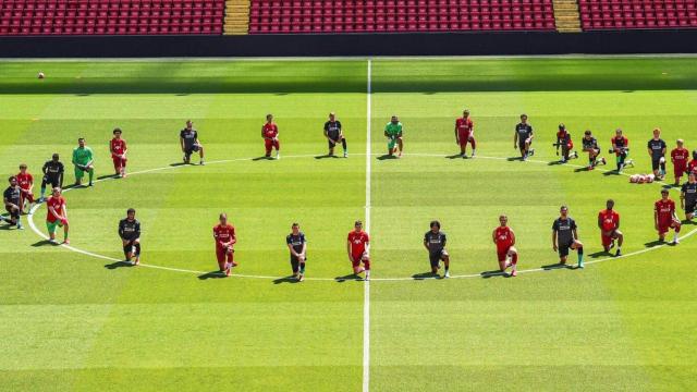 Los jugadores del Liverpool en Anfield