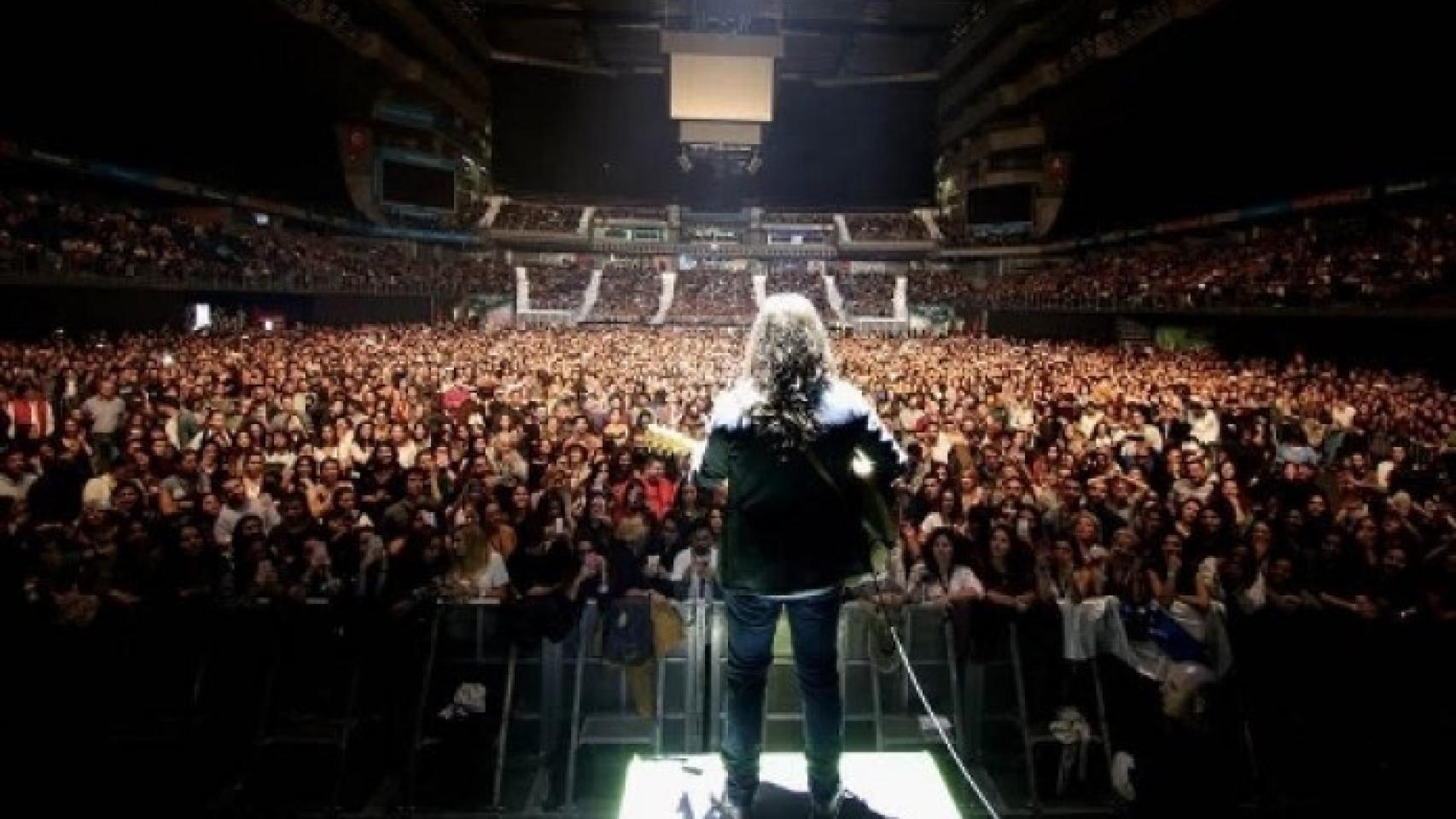 El cantautor Andrés Suarez en el Barclaycard Center de Madrid. Foto: Sony