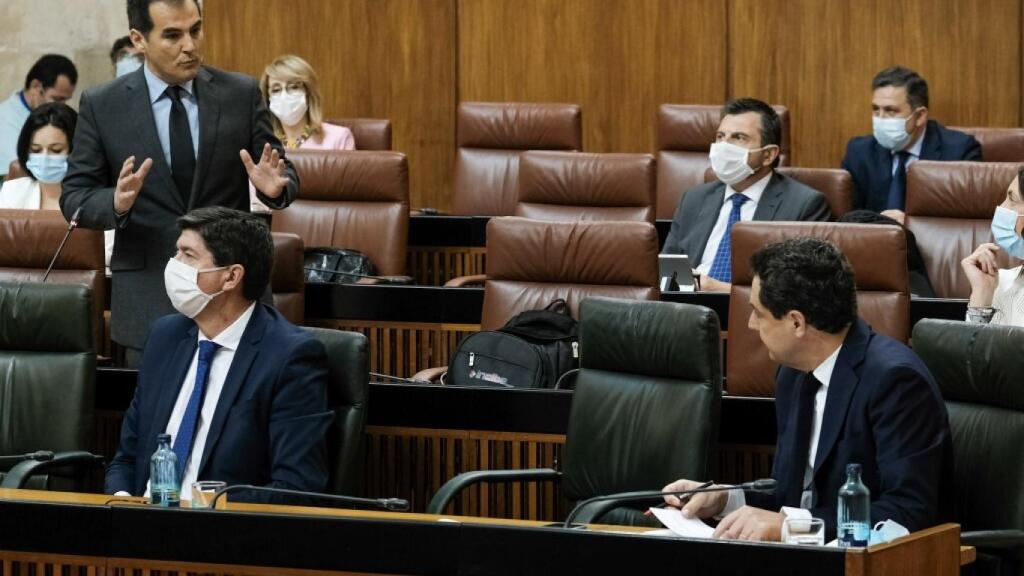 El presidente y vicepresidente de la Junta de Andalucía, Juanma Moreno y Juan Marín.