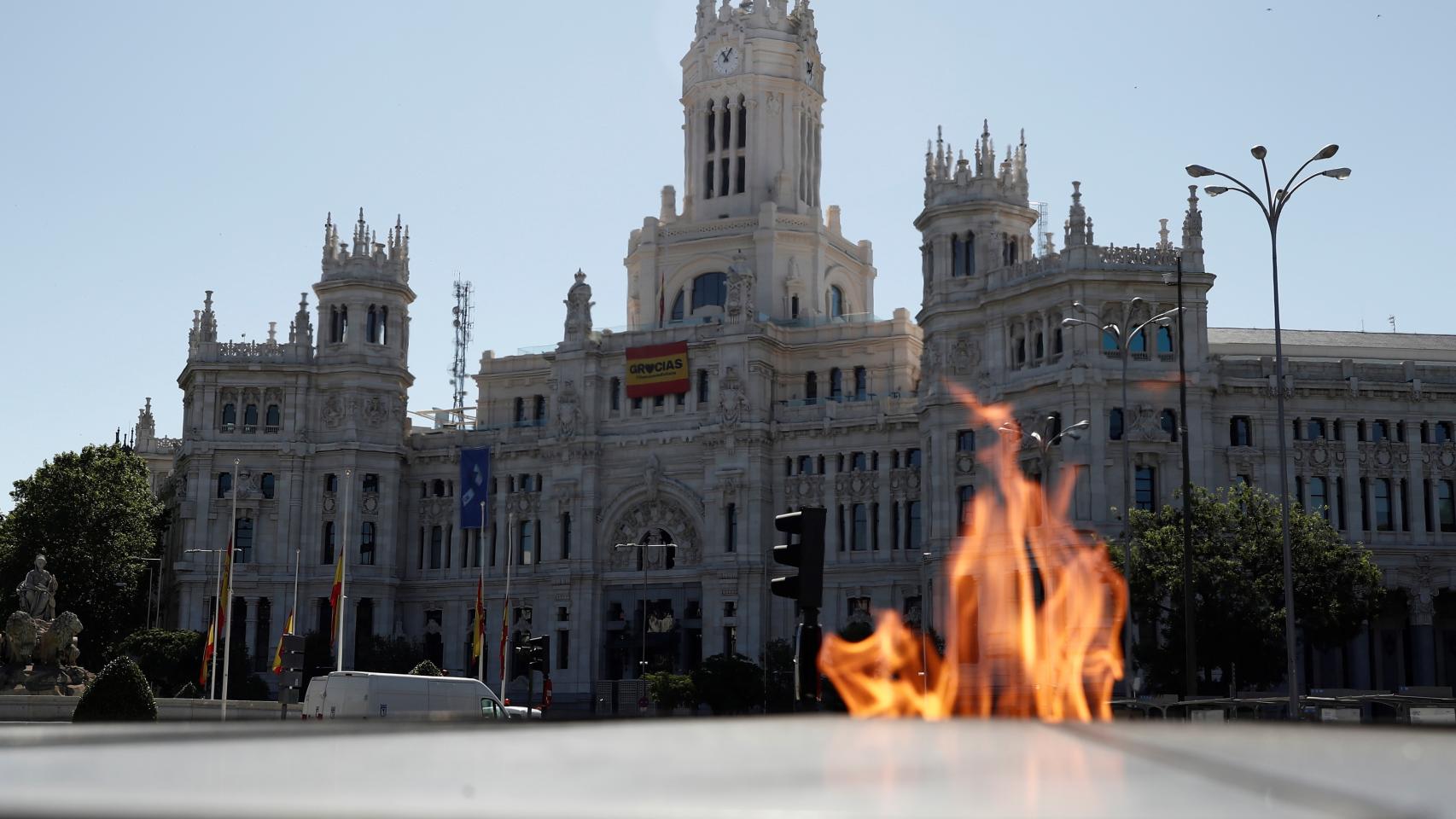 Llama en memoria de las víctimas del Covid en Madrid.
