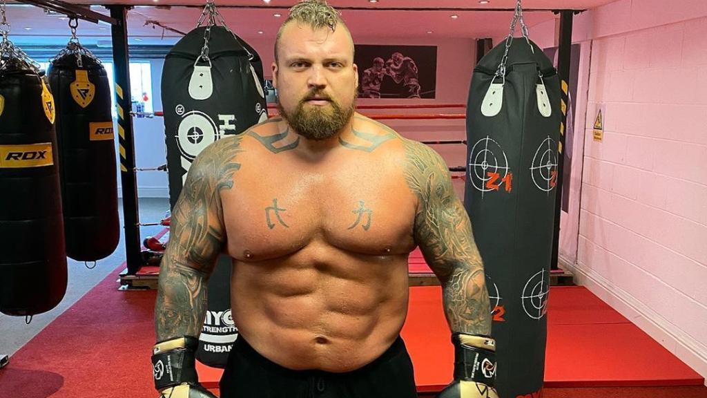 El 'strongman' inglés Eddie Hall, primero en levantar 500 kg