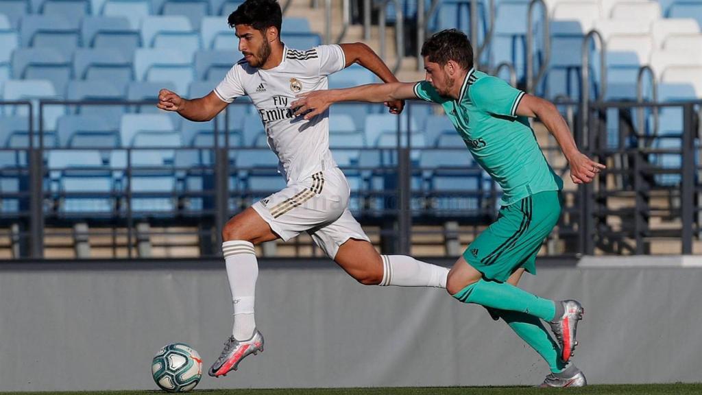 Marco Asensio y Fede Valverde, durante el partido de simulación del pasado sábado