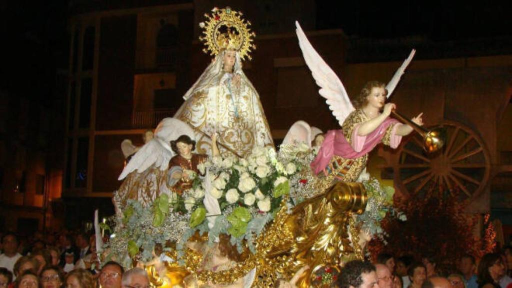 Procesión de la Virgen de la Piedad de Quintanar de la Orden (Toledo). Imagen de archivo