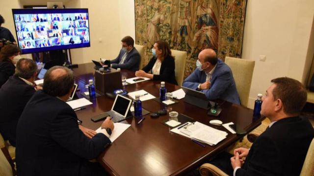 Videconferencia del presidente del Gobierno, Pedro Sánchez, con los presidentes autonómicos