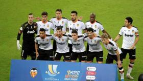 Once titular del Valencia ante el Real Madrid en la semifinal de la Supercopa de España