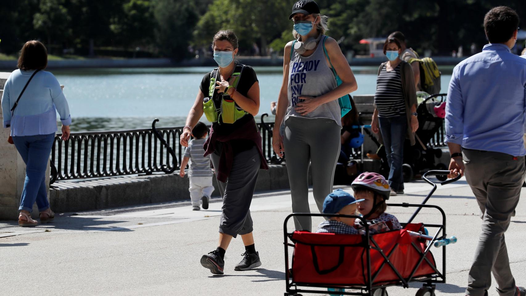 Vista del ambiente en el madrileño Parque de El Retiro.