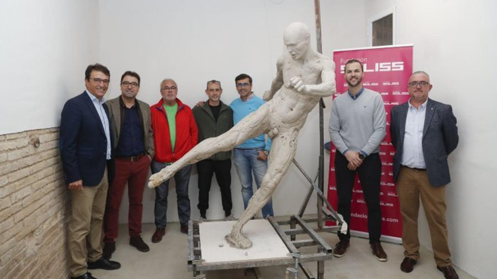 La estatua de Andrés Iniesta con la que la ciudad de Albacete le rinde homenaje