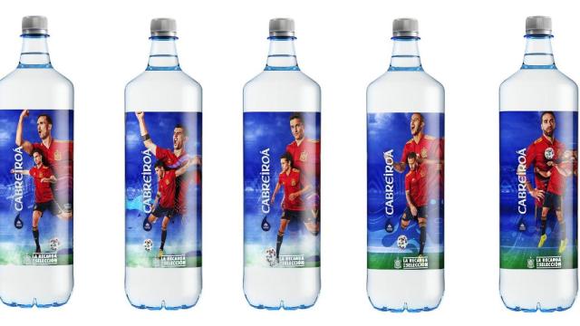 Las nuevas botellas con los jugadores de la Selección.