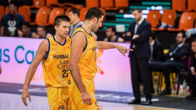 Ioannis Bourousis y Xabi Rabaseda, en el Herbalife Gran Canaria - San Pablo Burgos