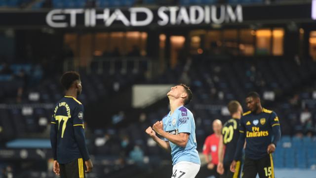 Phil Foden celebra un gol contra el Arsenal