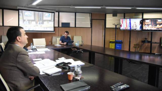 El consejero de Agricultura de Castilla-La Mancha, Francisco Martínez Arroyo, este lunes por videoconferencia en la reunión del Consejo Consultivo. Foto: Junta de Comunidades