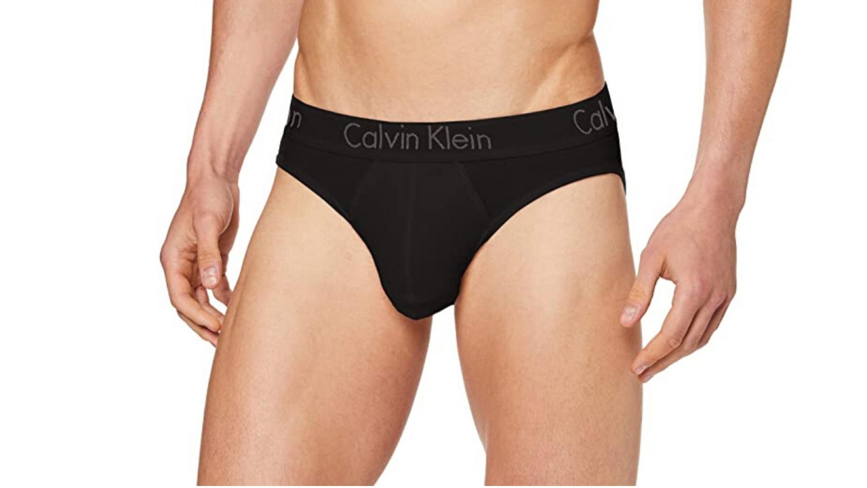 Rebajas en ropa interior y básicos de Calvin Klein para mujer y hombre