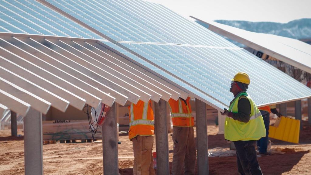 Soltec reafirma su posición como tercer suministrador mundial de seguidores solares.