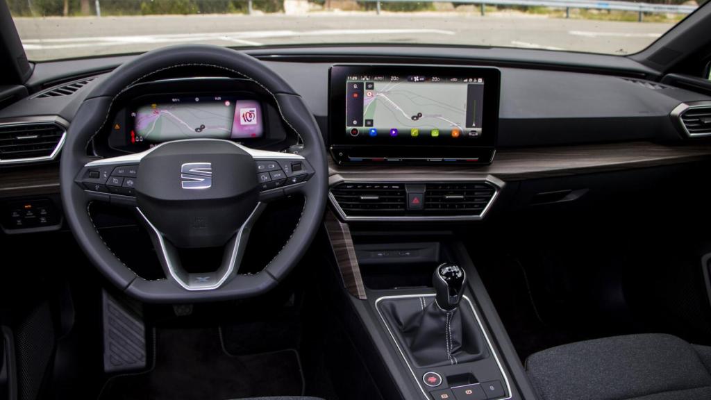 Interior digitalizado del nuevo Seat León.