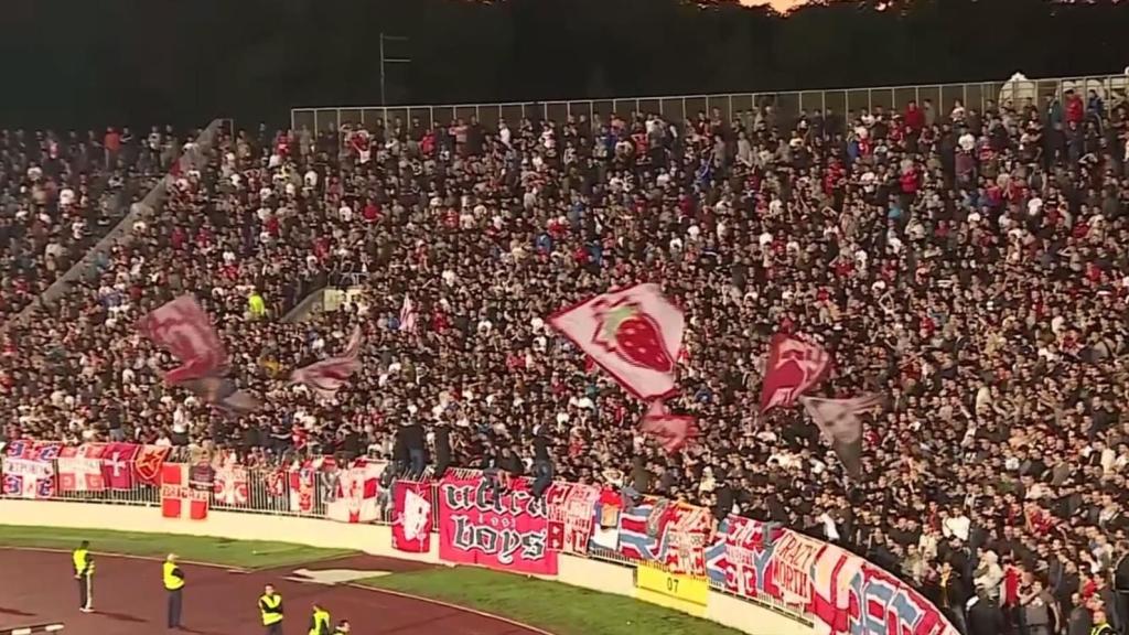 Gradas del estadio del Estrella Roja