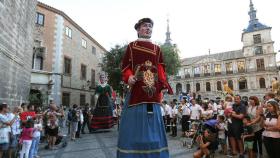 Un gigantón en el desfile inaugural de la Feria de 2019 en Toledo