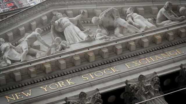Detalles de la fachada de la Bolsa de Nueva York.