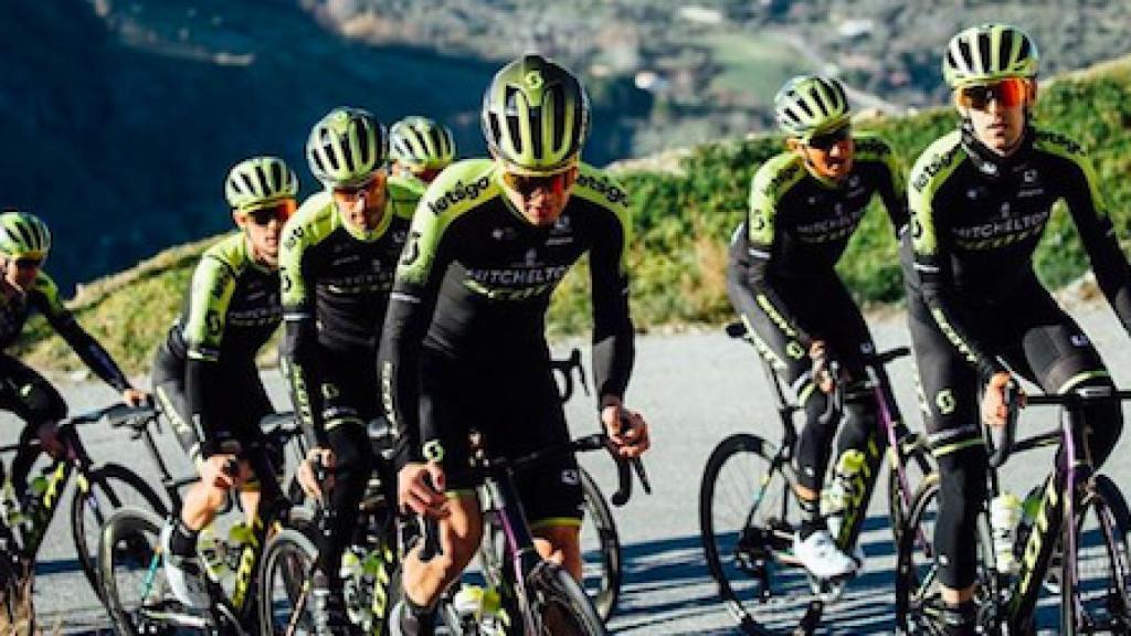 Un entrenamiento del equipo Mitchelton Scott