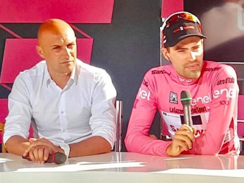 Garzelli junto a Tom Dumoulin