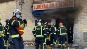 Los bomberos de Madrid han trabajado en el lugar de los hechos