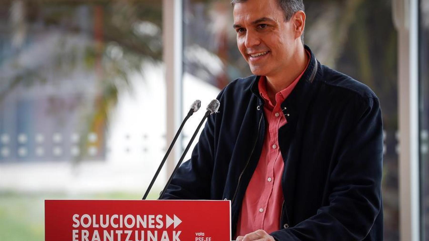 Pedro Sánchez durante el mitin en San Sebastián en la campaña a las elecciones en el País Vasco. Efe.