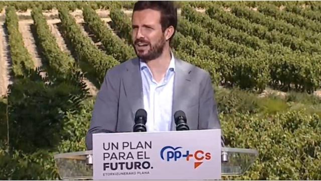 Casado replica la entrevista de Campo en El Español: El Gobierno tiene que defender al Rey