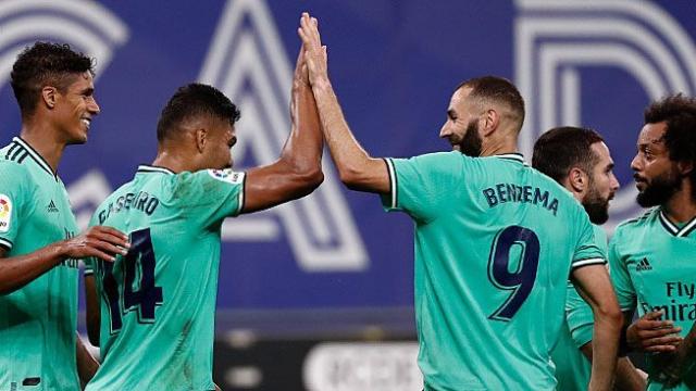 Casemiro y Benzema celebran el gol ante el Espanyol