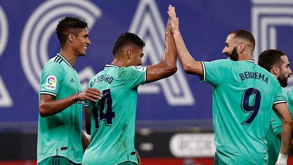 Casemiro y Benzema celebran el gol ante el Espanyol