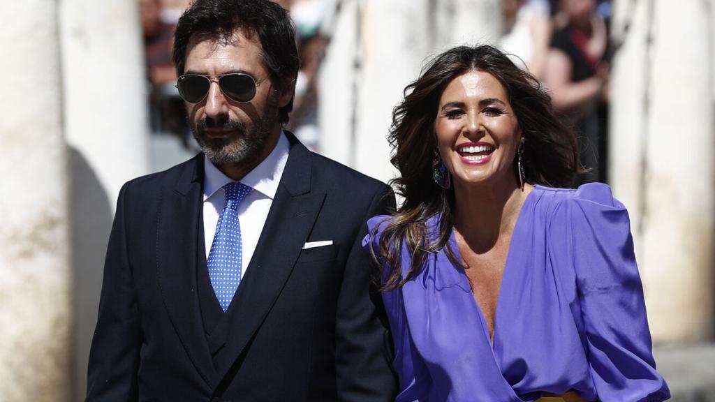 Nuria Roca junto a su marido, Juan del Val.