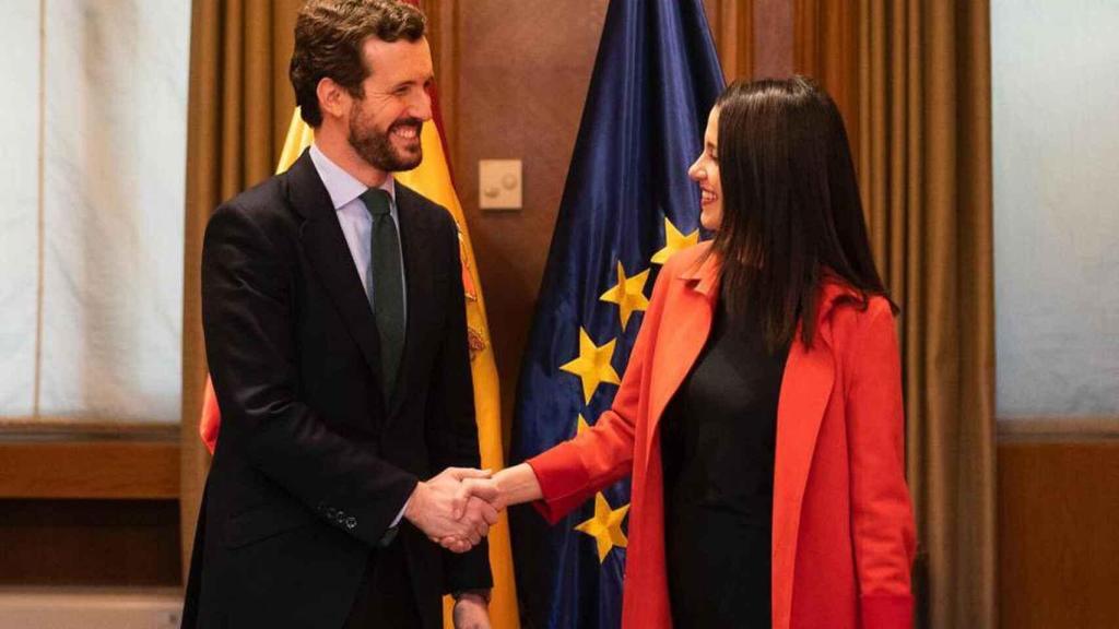 Pablo Casado e Inés Arrimadas en una imagen de archivo. Efe.