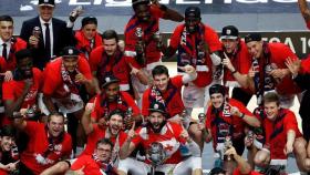 Los jugadores de Baskonia celebran el título de la Liga Endesa 2019/2020