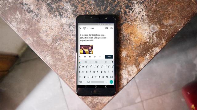 Gboard completará tus frases en apps como WhatsApp o Telegram