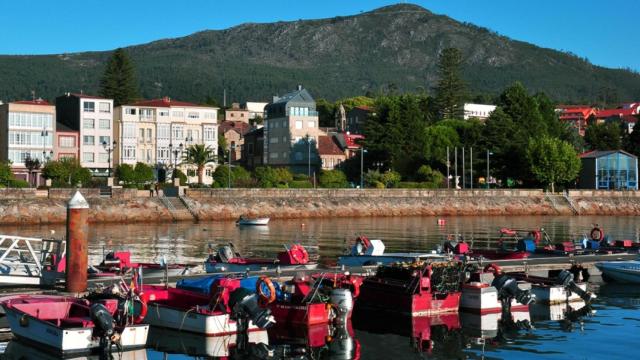 Muere un octogenario tras ser rescatado del agua en el muelle de A Pobra (A Coruña)