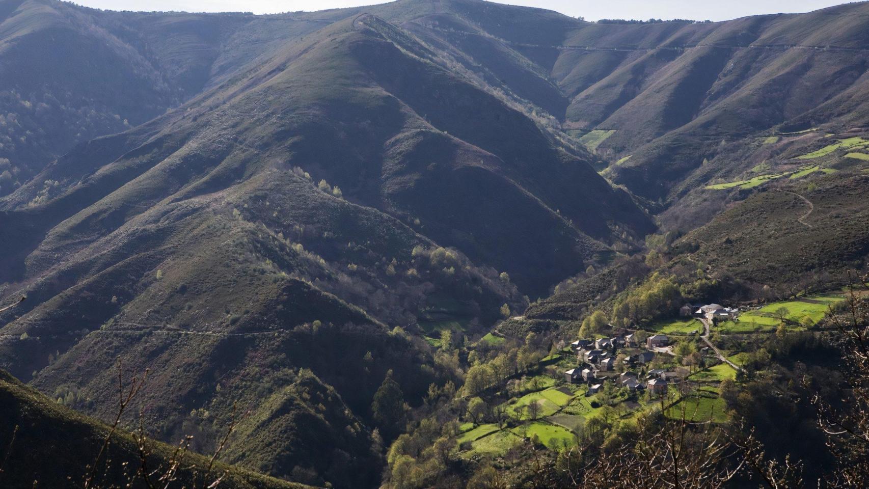 Panorámica de Donís, Os Ancares