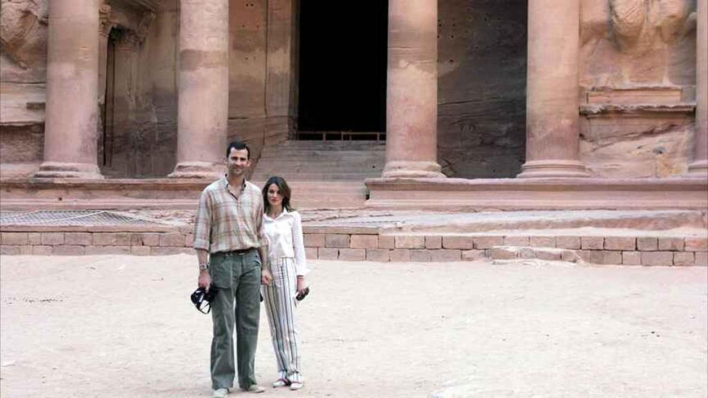 Felipe y Letizia en la Ciudad Perdida de Petra en mayo del año 2004.