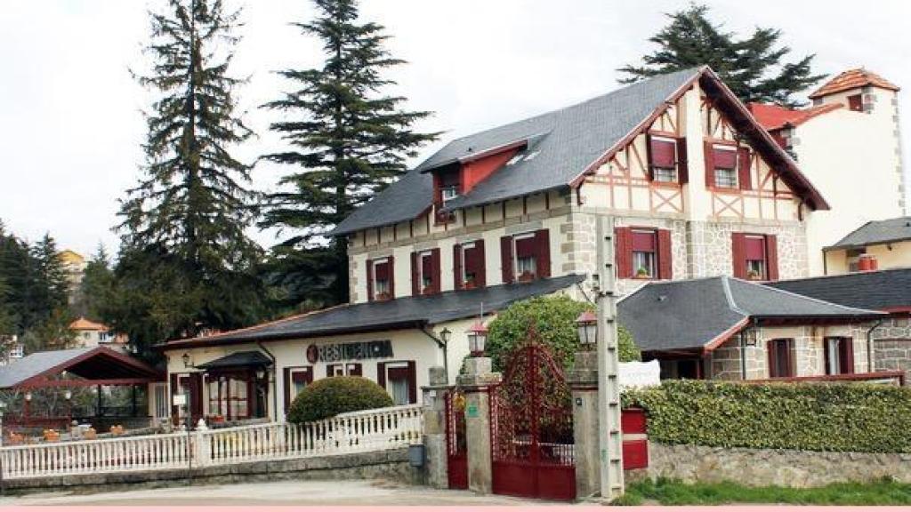 Fachada de la residencia Mirasierra, en Cercedilla.