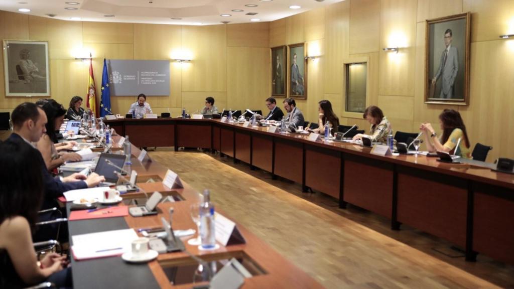 Reunión de la primera reunión de la Comisión Delegada para la Agenda 2030, presidida por Pablo Iglesias.