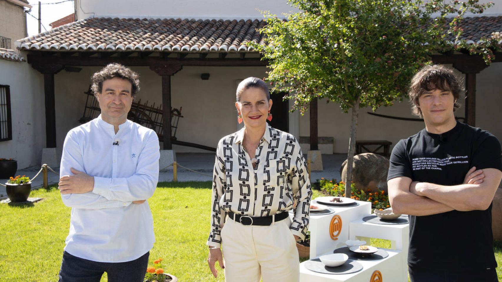 Pepe Rodríguez,  a la izquierda, junto al resto del jurado de MasterChef