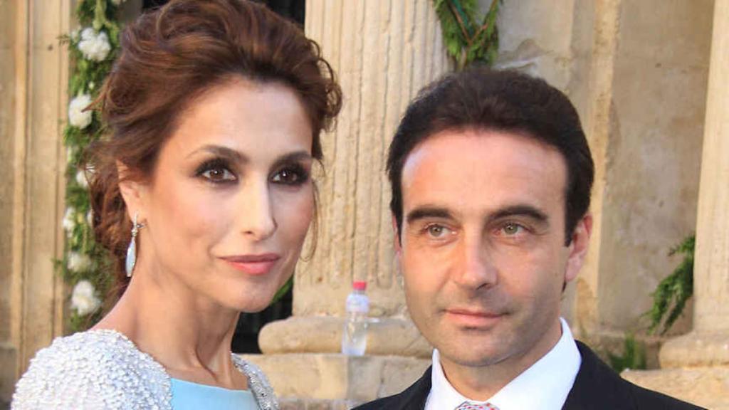 Paloma Cuevas y Enrique Ponce en la boda de Verónica Cuevas y Miguel del Pino.