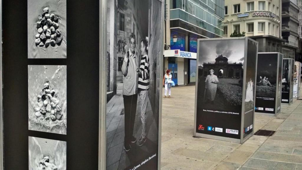 Algunas de las imágenes de ‘Piedras’ en el Obelisco, A Coruña.