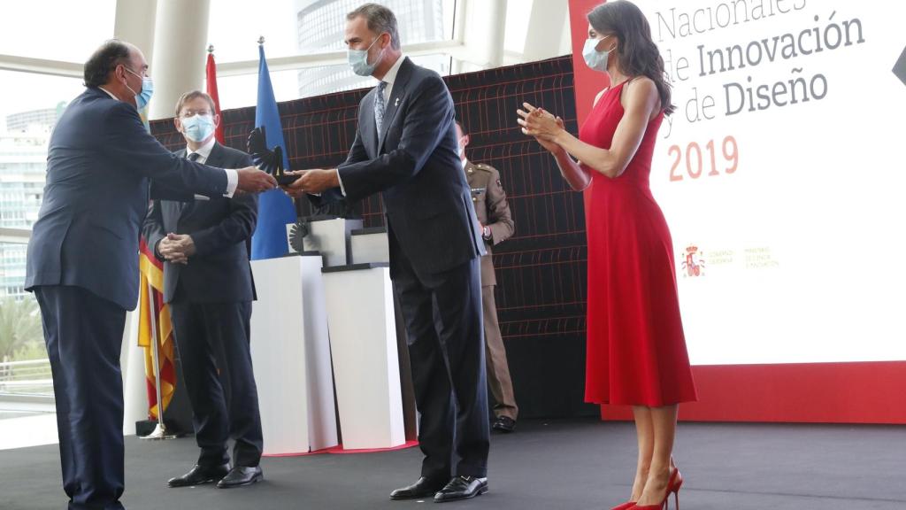 Los Reyes entregan el Premio de Innovación y Diseño a la Trayectoria Innovadora a Ignacio Galán