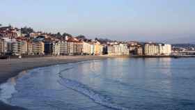 Paseo marítimo y playa de Silgar en Sanxenxo.