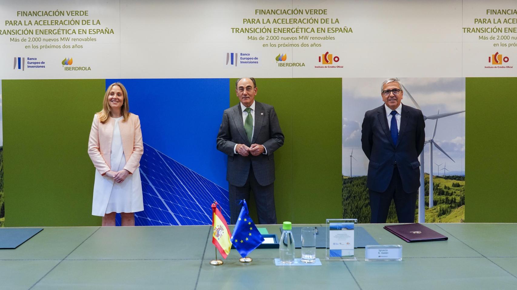 Iberdrola suscribe financiación con el BEI y el ICO por 800 millones para 20 proyectos de más de 2.000 MW