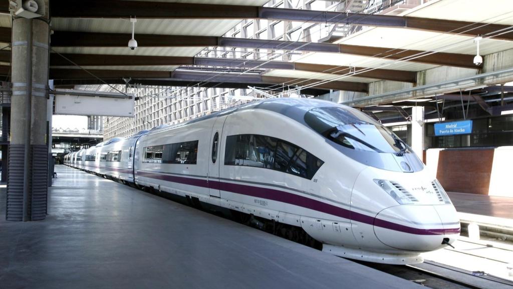 Andenes de la Estación de Atocha, en los trenes de alta velocidad.