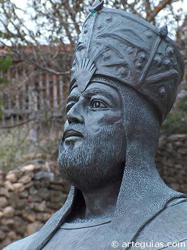 Estatua de Almanzor. https://www.arteguias.com