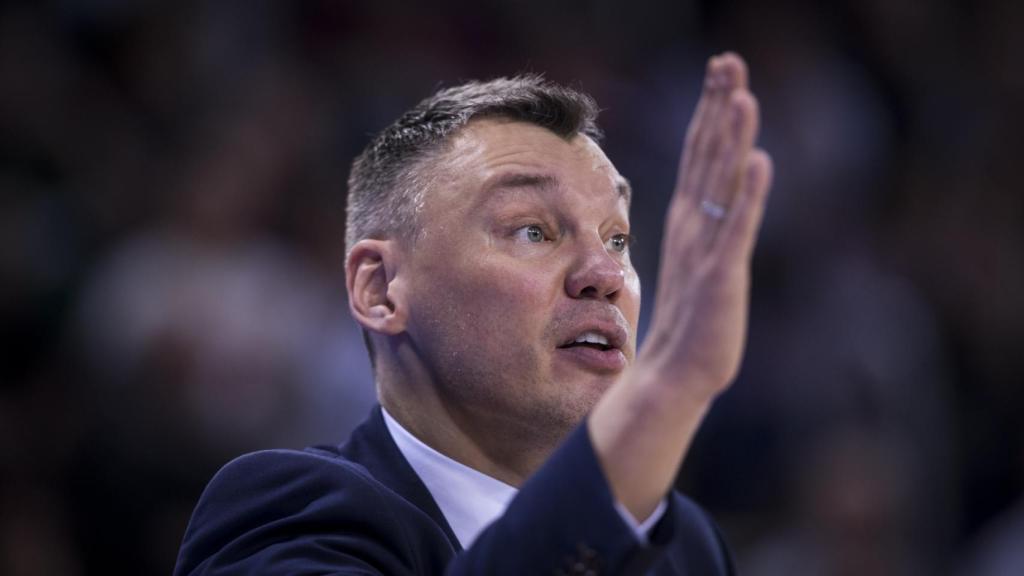 Jasikevicius gesticula durante un partido