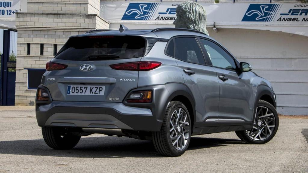 El Hyundai Kona Híbrido se caracteriza por tener la etiqueta ECO.