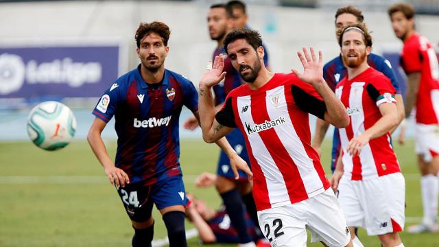 Raúl García, contra el Levante