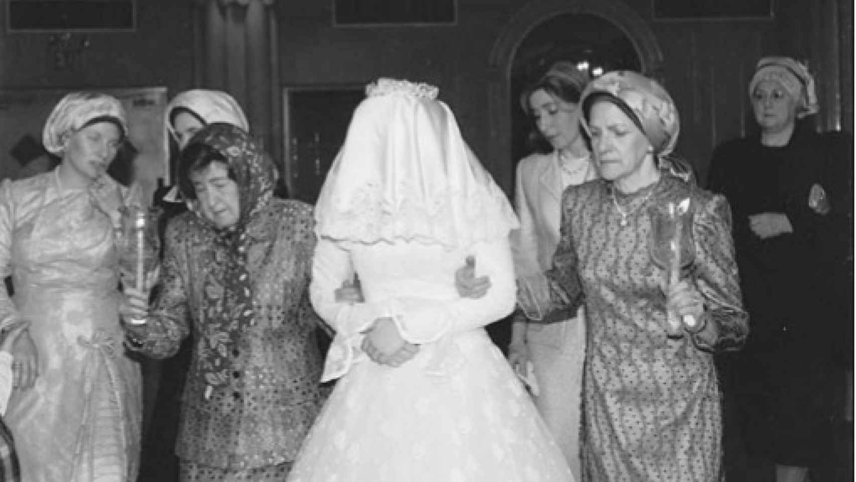 Deborah Feldman en su boda. Fue un matrimonio concertado y se casó con 17 años.